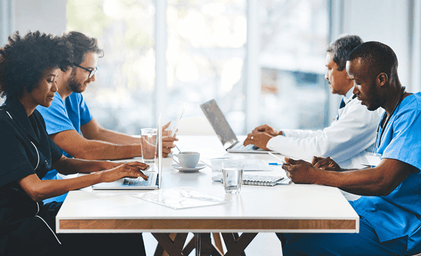 healthcare-workers-on-safe-security-system