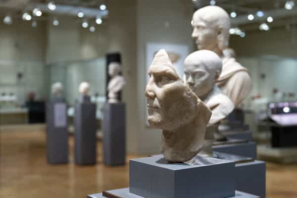 museum-communication-staff-efficiency